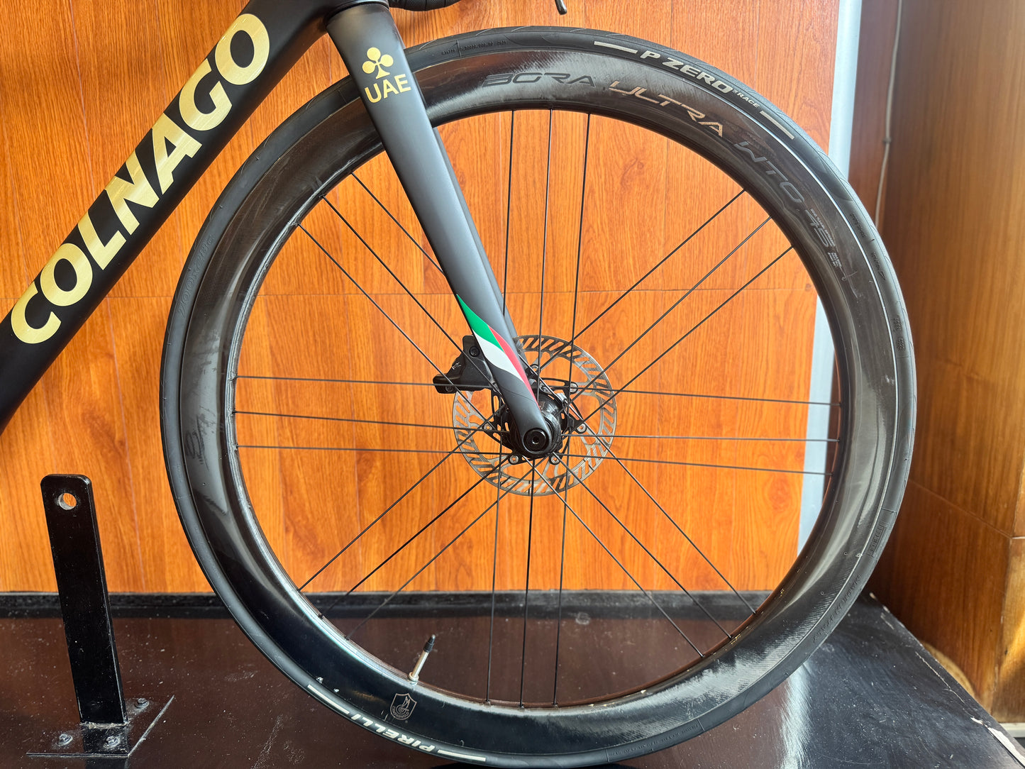 Colnago V3Rs (Emirates) - SDM1 52