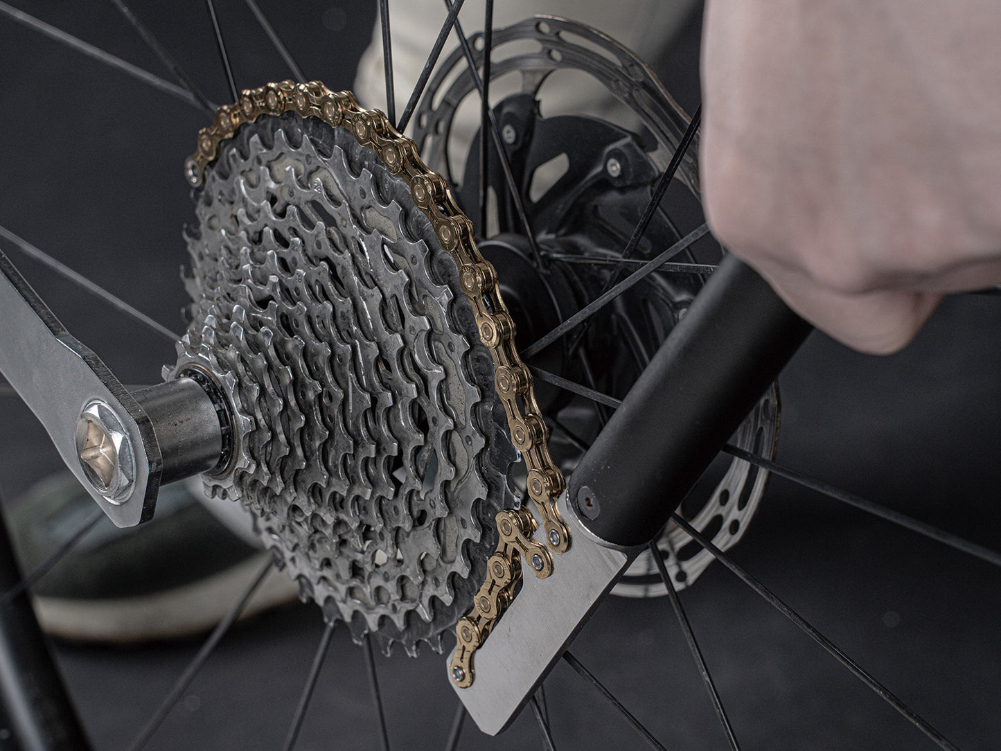 CHAIN WHIP