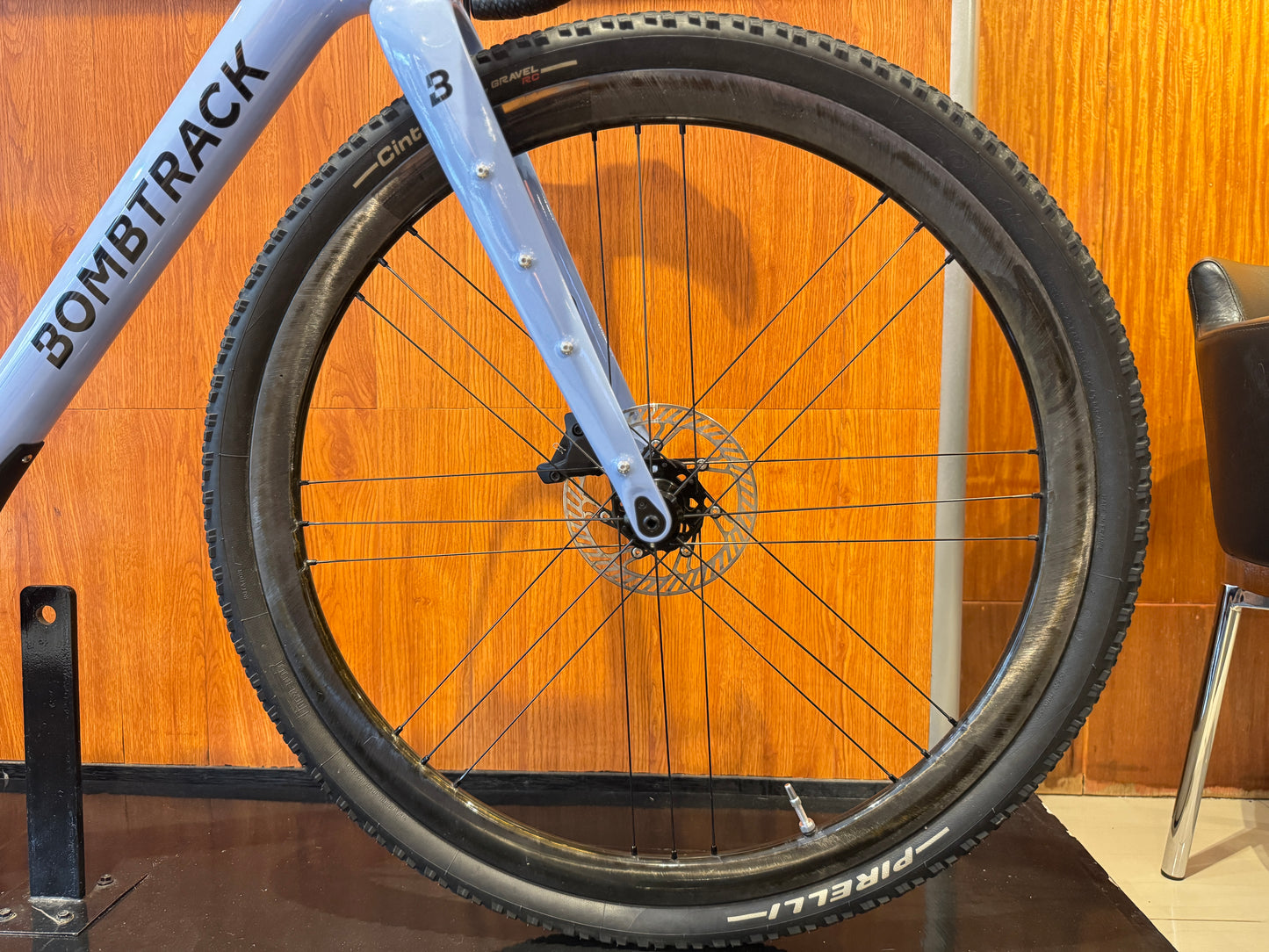 Bombtrack - Hook EXT C - Medium