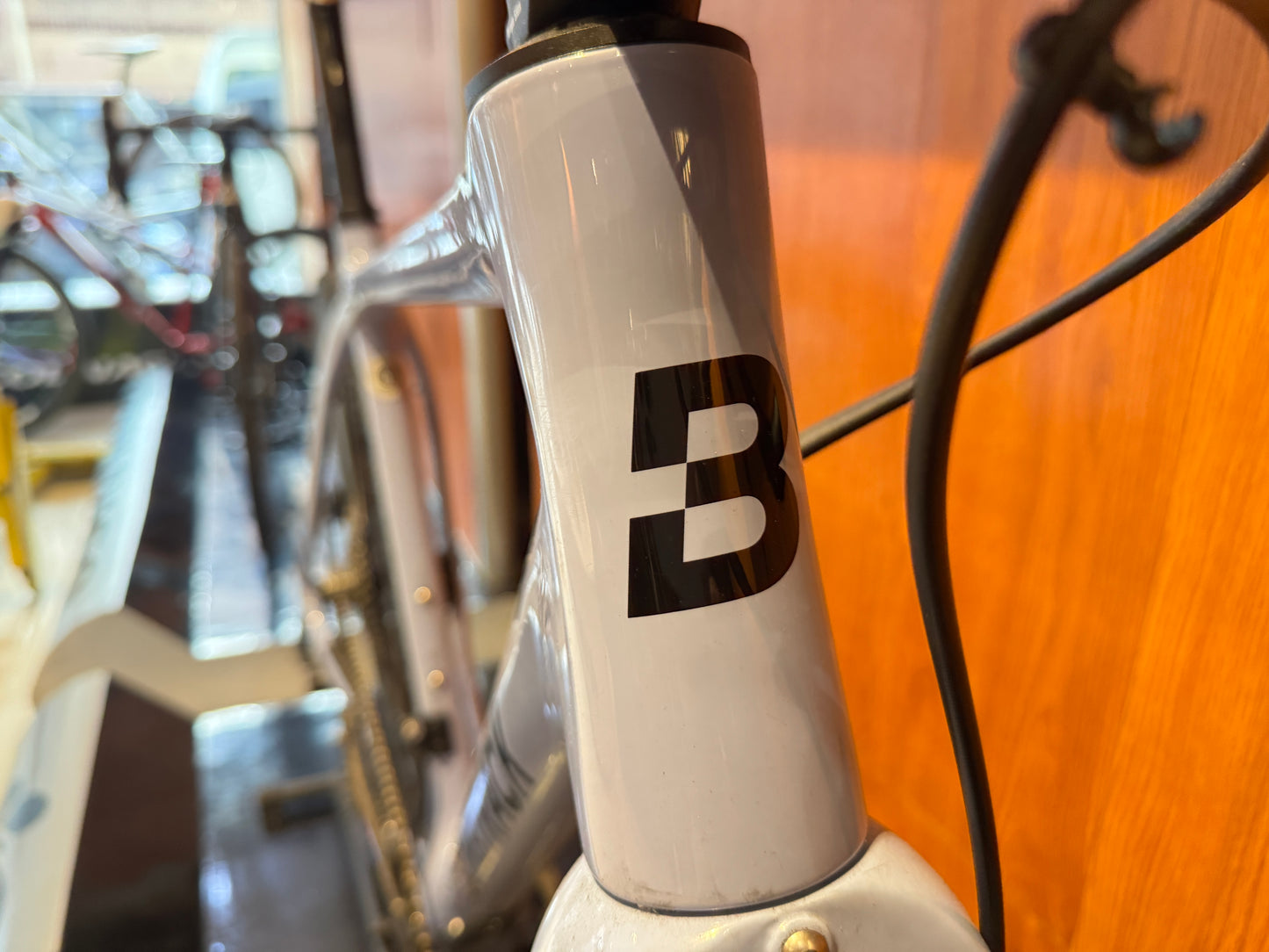 Bombtrack - Hook EXT C - Medium