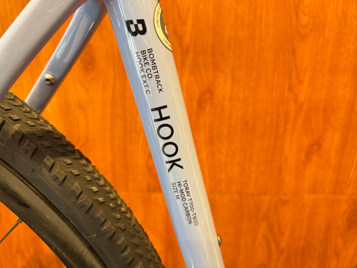 Bombtrack - Hook EXT C - Medium