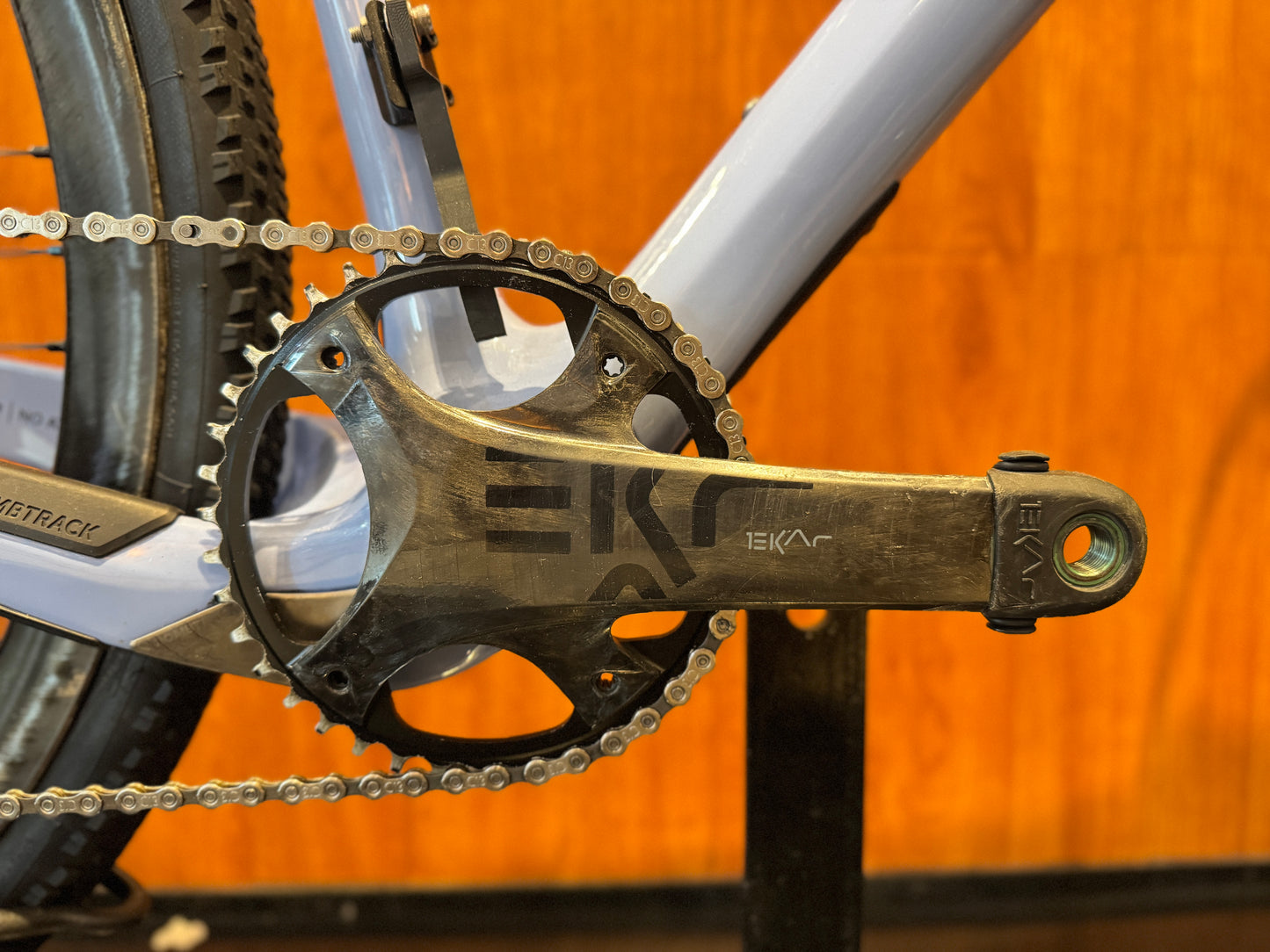 Bombtrack - Hook EXT C - Medium